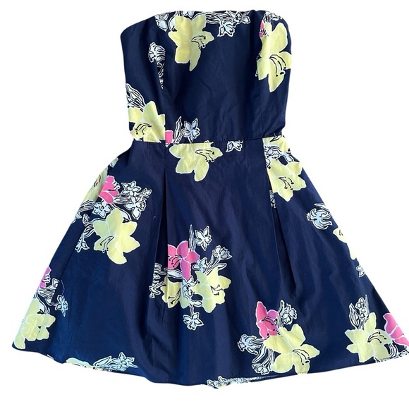 Lilly Pulitzer Strapless Floral Fit & Flare Dress | Size 4 - Picture 3 of 13